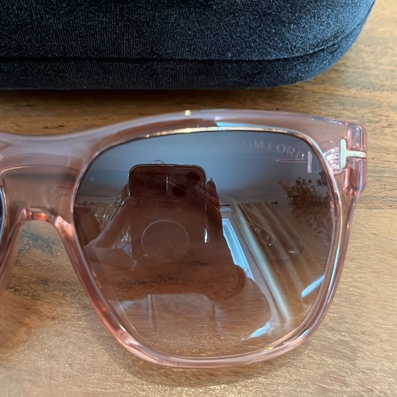 Tom Ford Sunglasses - Picture 2 of 9